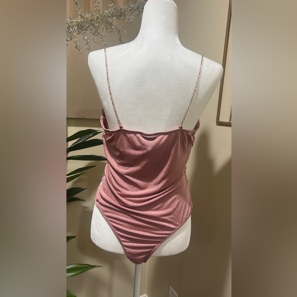 Rue 21 Ruched Pink Bodysuit with chain straps size XL - Picture 4 of 4